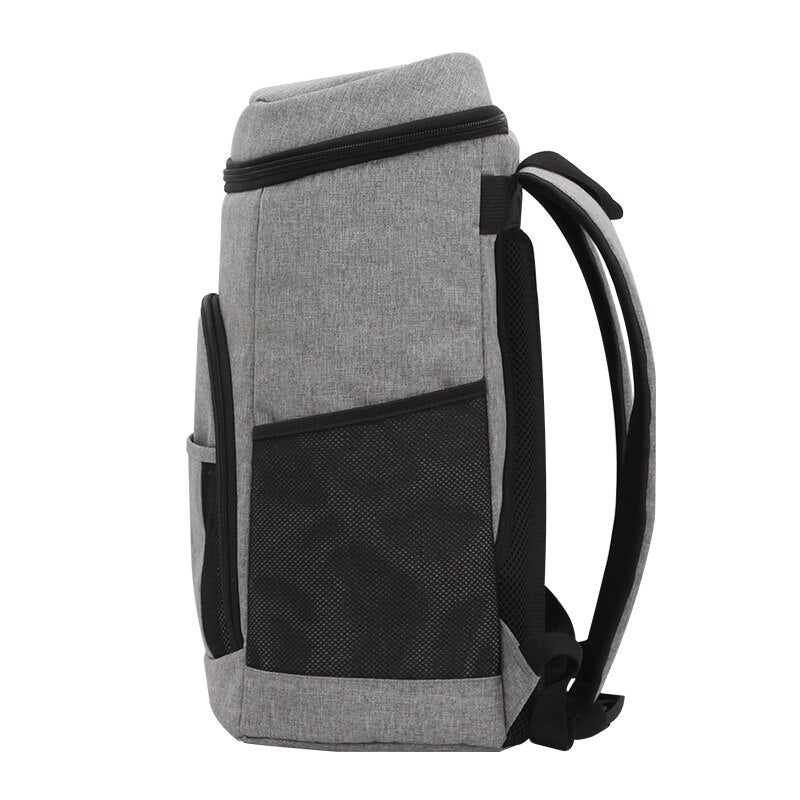 Vue de cote sac a dos isotherme gris 25L