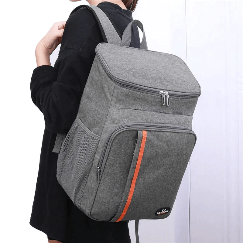 sac picnic isotherme sur le dos femme